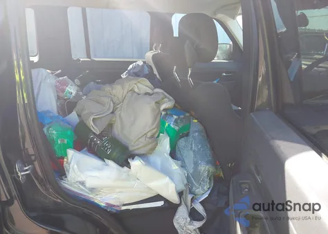 2010 Jeep Liberty Sport z USA, uszkodzony, nr VIN 1J4PN2GK1AW118621